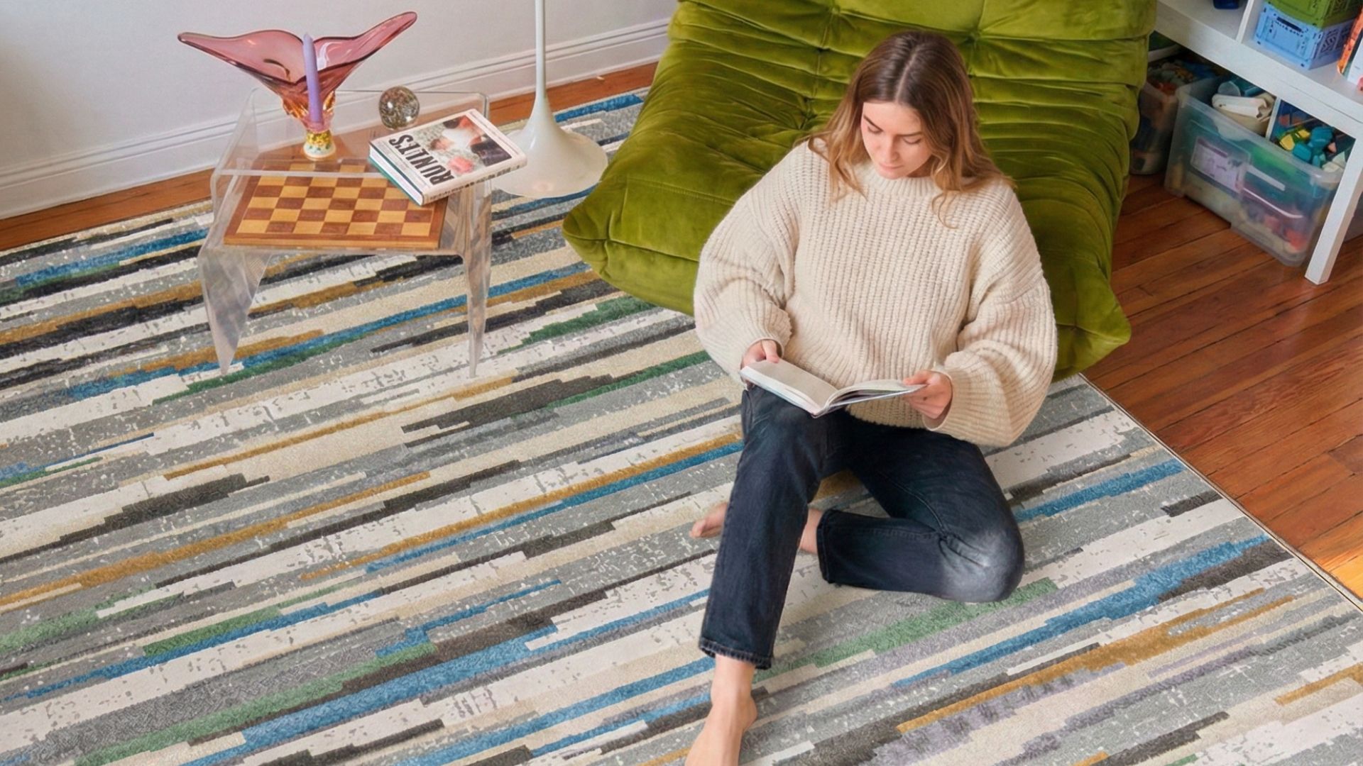 Hero background frame 2