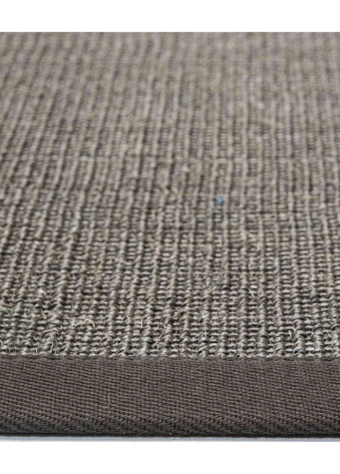 Tapete Texturizado Neutro con Borde en Café para un Ambiente Cálido