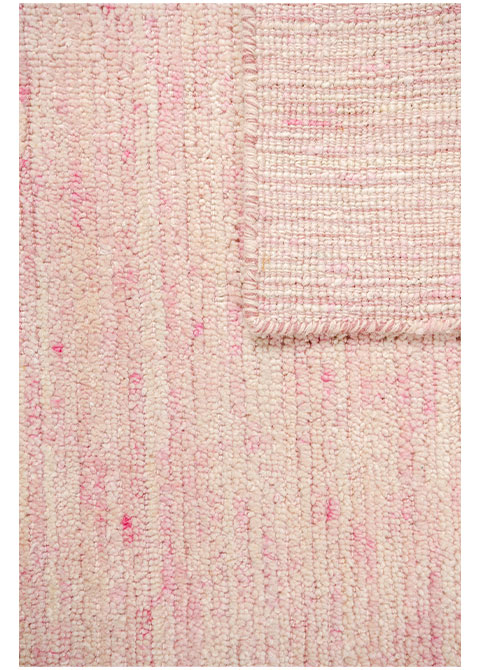 Tapete Texturizado Rosa con Delicados Detalles para Recámara