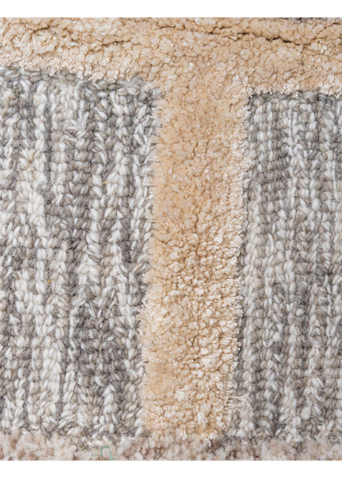 Tapete Moderno Gris con Diseño a Cuadros en Beige