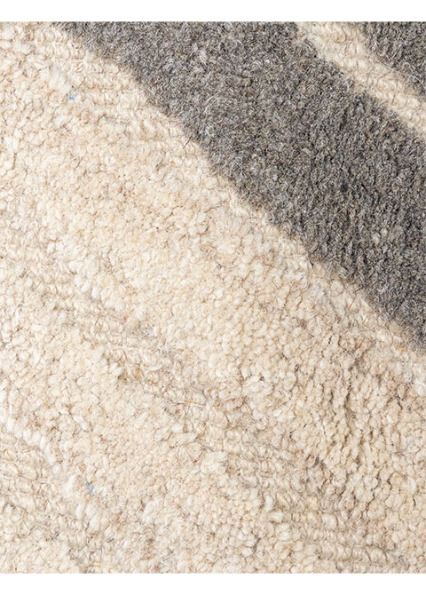 Tapete Moderno Neutro con Diseño Ondulado en Gris